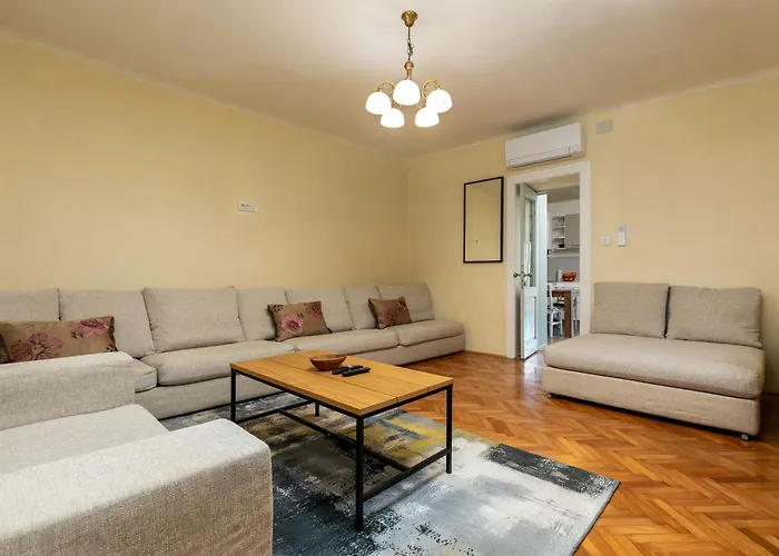 Istra Central Corner